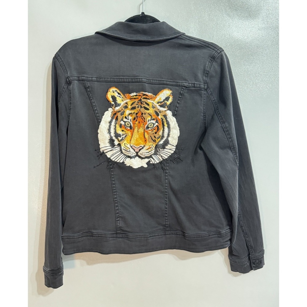 Chicos 1 8/10 Black Denim Jacket Tiger Applique Carla Valencia NEW
